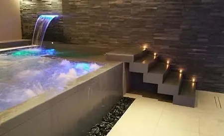 Il Contado Country House And Lägenhetshotell Poppi