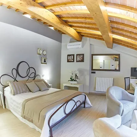 Il Contado Country House And Lägenhetshotell Poppi