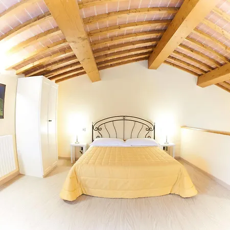 Lägenhetshotell Il Contado Country House And